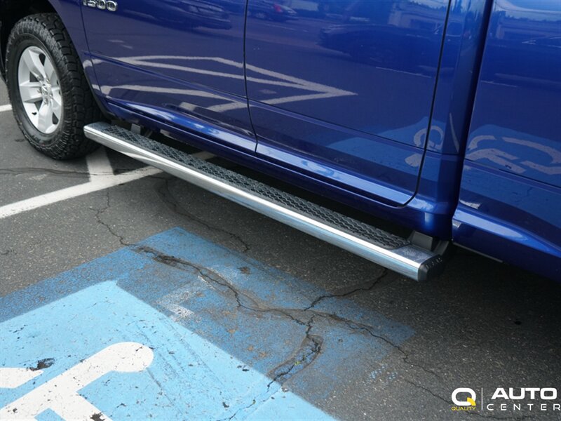 Used 2018 RAM 1500 ST w/ SXT Appearance Group AWD/4WD image 9