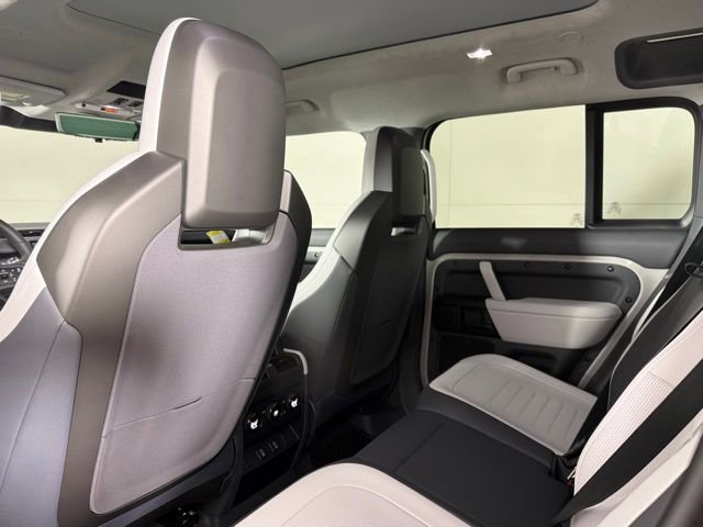 New 2026 Land Rover Defender 110 OCTA image 25