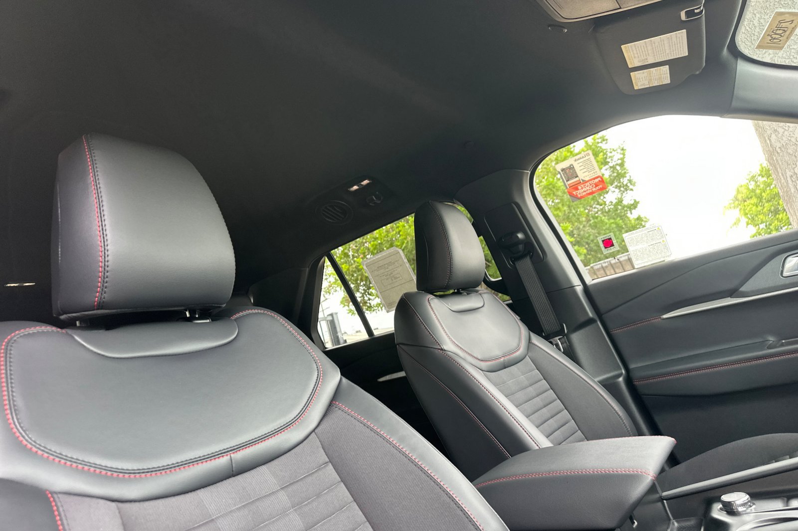 New 2027 Ford Explorer ST-Line w/ Premium Package RWD image 18