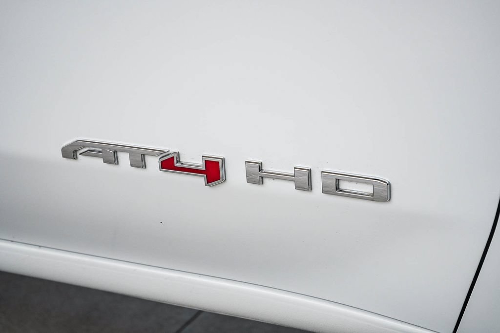 Used 2026 GMC Sierra 2500 AT4 AWD/4WD image 11