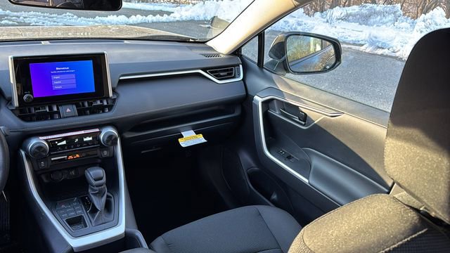 New 2025 Toyota RAV4 LE image 27