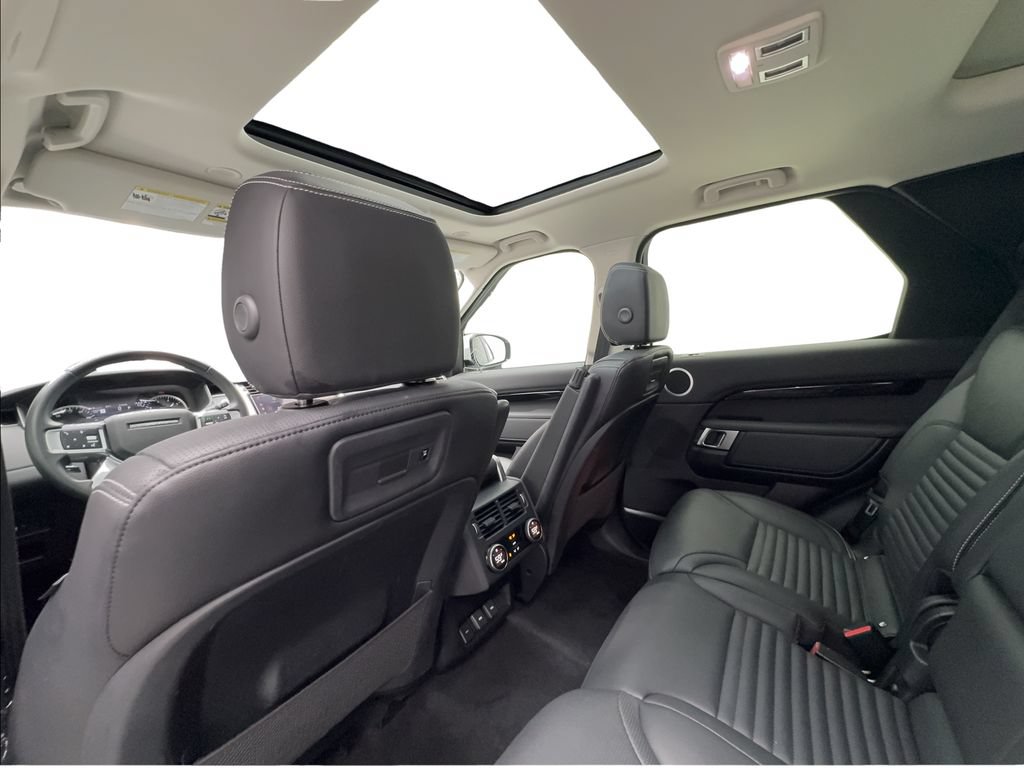 Used 2023 Land Rover Discovery S AWD/4WD image 24