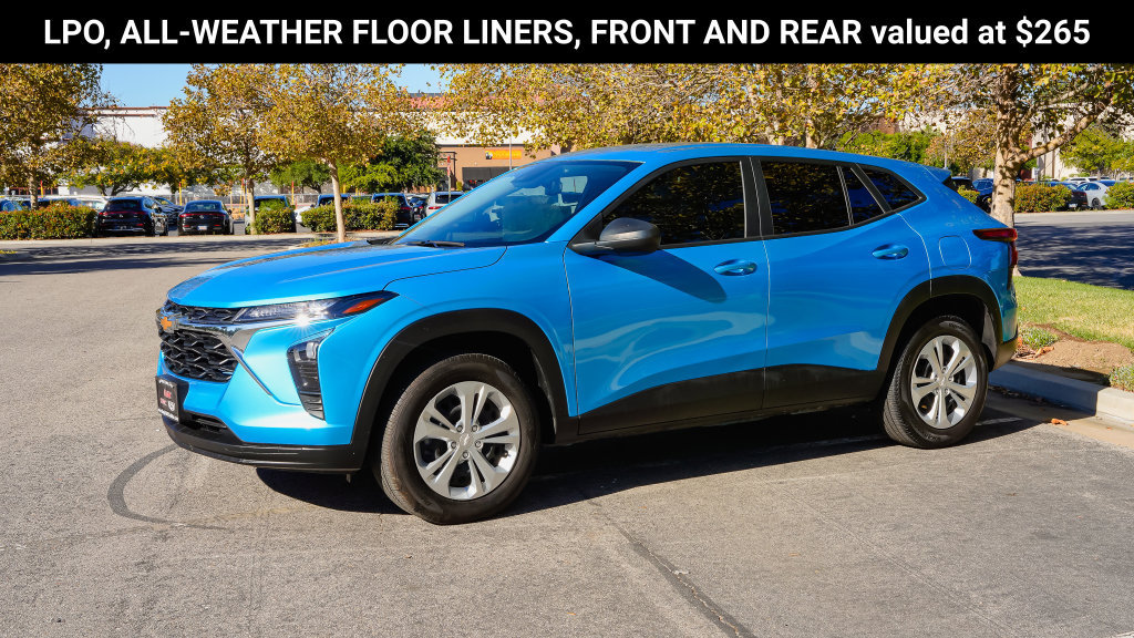Used 2025 Chevrolet Trax LS FWD image 4