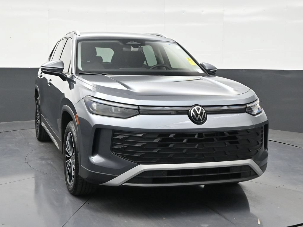 Used 2025 Volkswagen Tiguan S FWD image 7