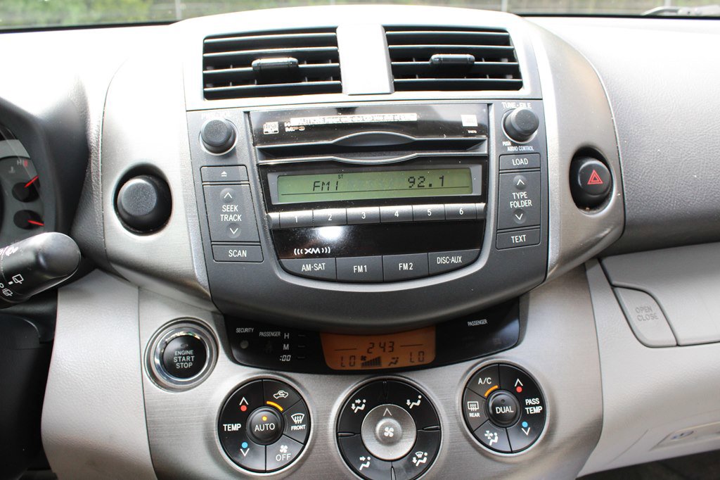 Used 2009 Toyota RAV4 Limited image 37