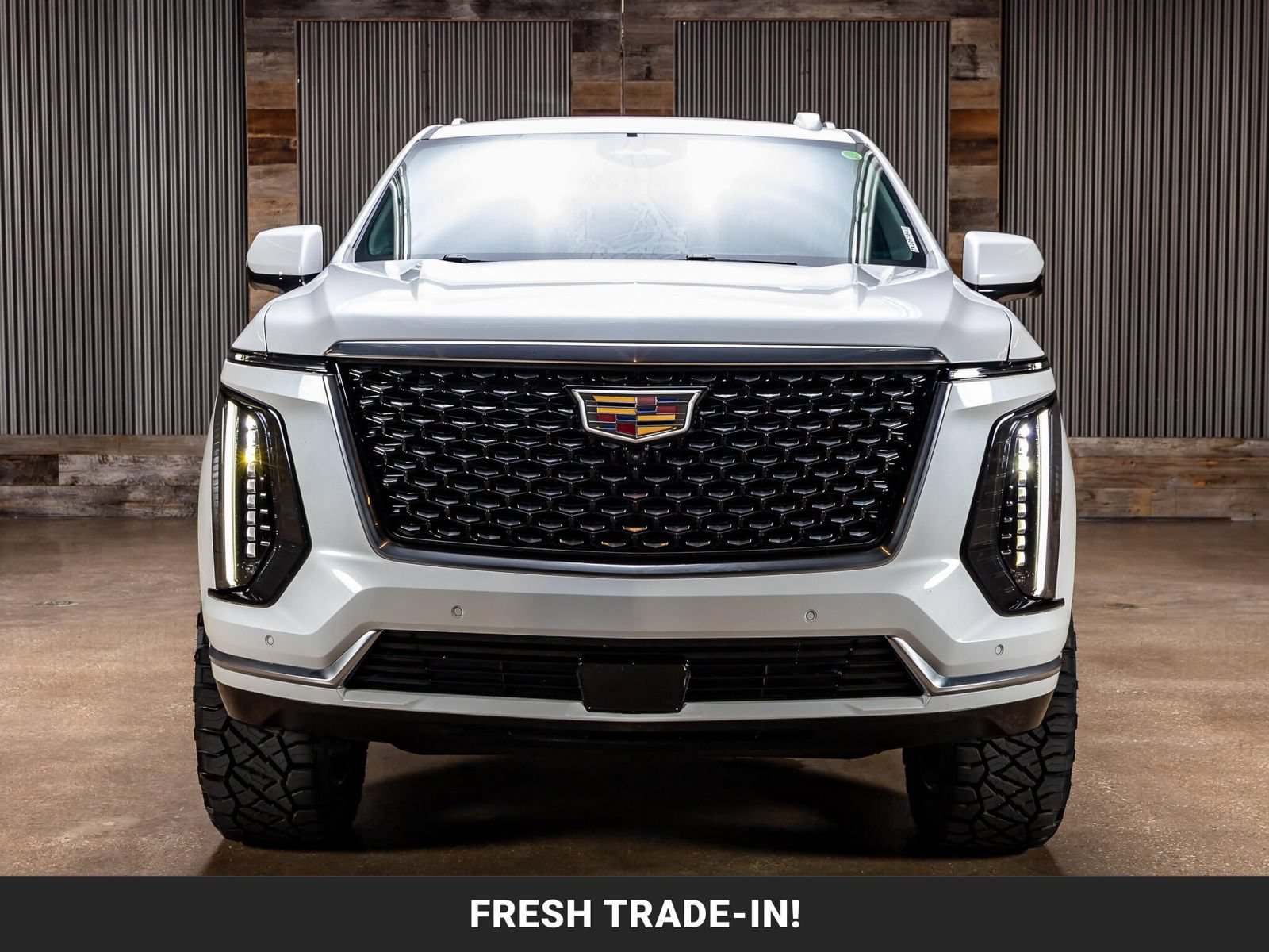 Used 2025 Cadillac Escalade Premium Luxury w/ LPO, Floor Liner Package AWD/4WD image 4