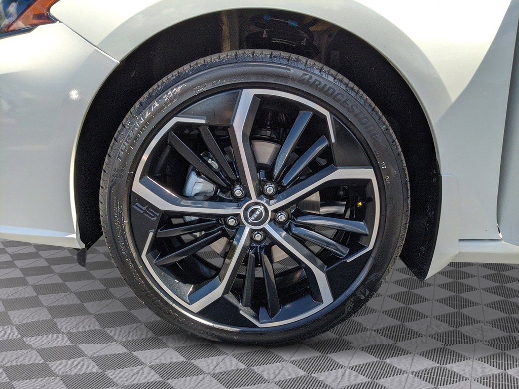 New 2025 Nissan Altima 2.5 SR image 11