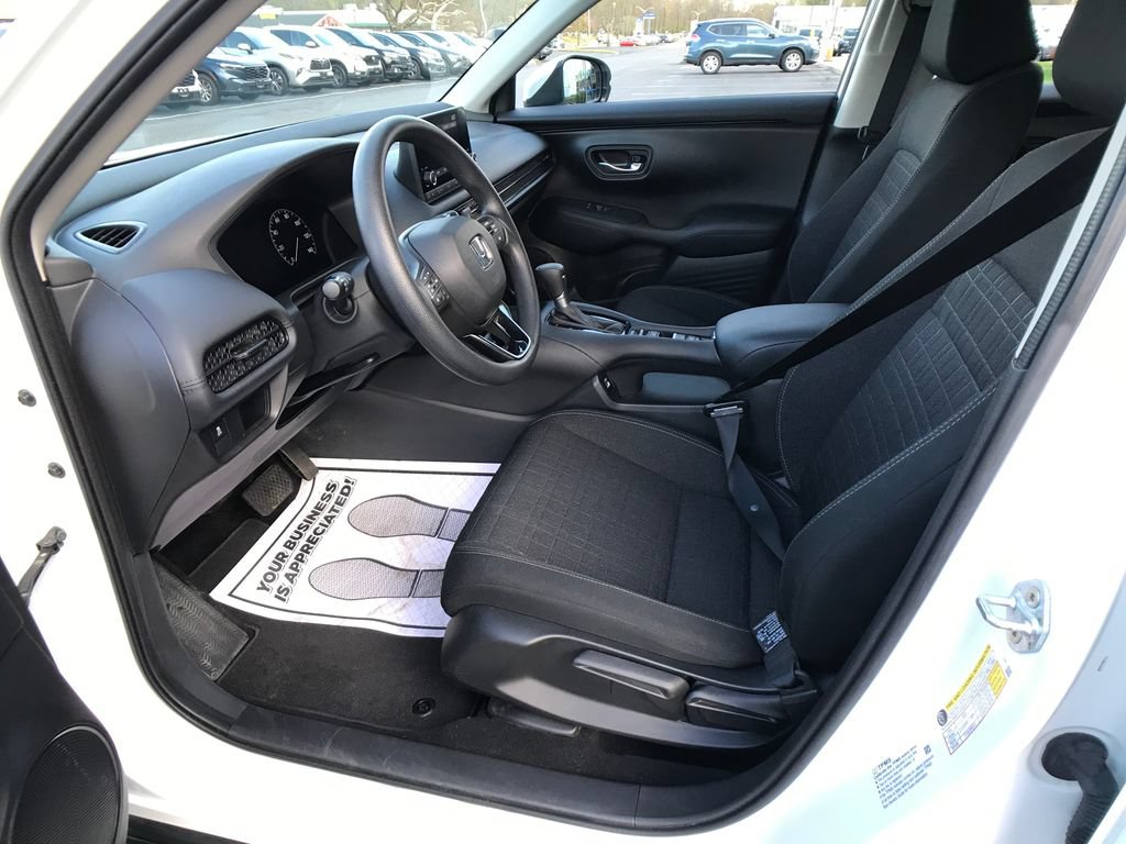 Certified 2023 Honda HR-V LX image 4