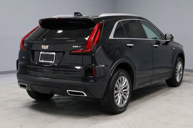 Used 2025 Cadillac XT4 Premium Luxury w/ Cold Weather Package image 11