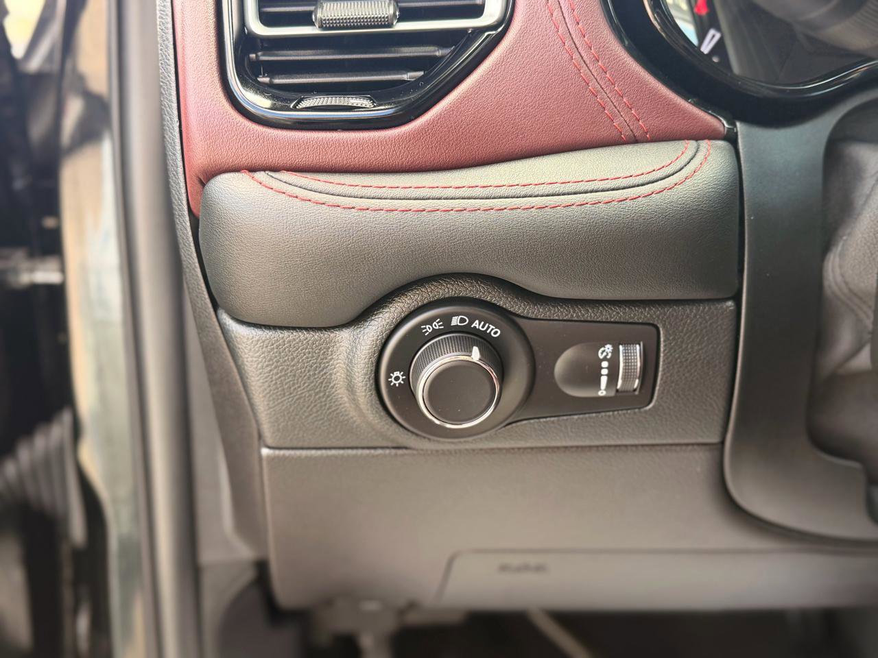 Used 2024 Dodge Durango Citadel image 12