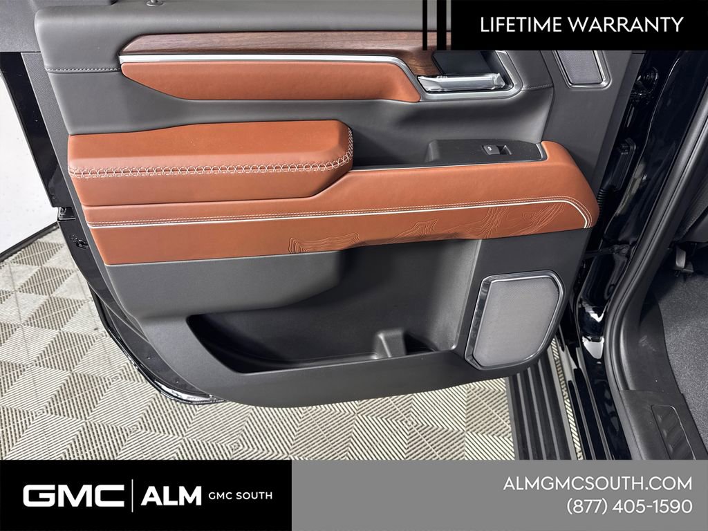 New 2026 GMC Sierra 3500 Denali Ultimate w/ LPO, Black Badging Package image 22
