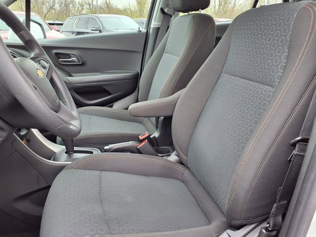 Used 2020 Chevrolet Trax LS image 3