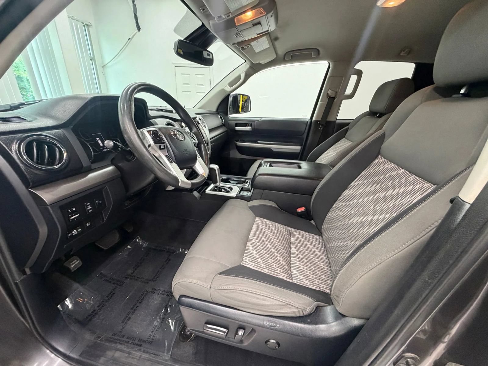 Used 2018 Toyota Tundra SR5 w/ SR5 Upgrade Package AWD/4WD image 14