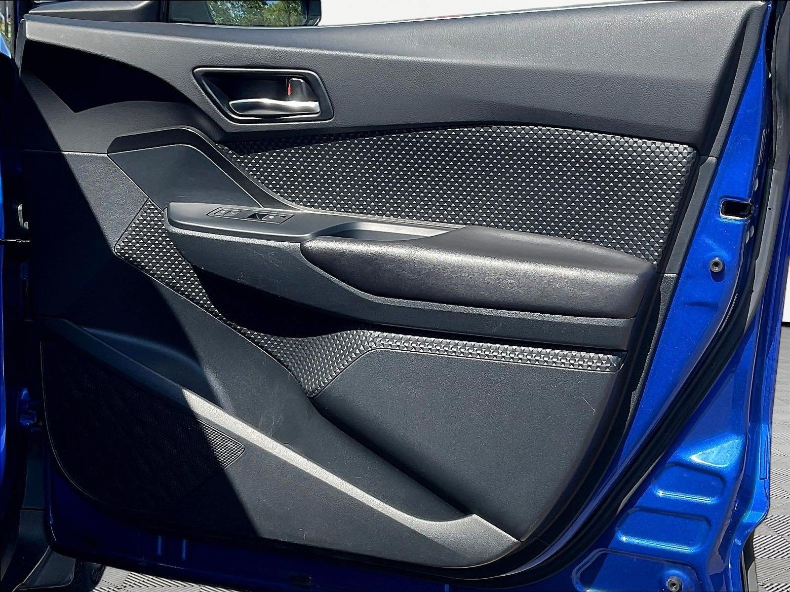 Used 2018 Toyota C-HR XLE FWD image 26