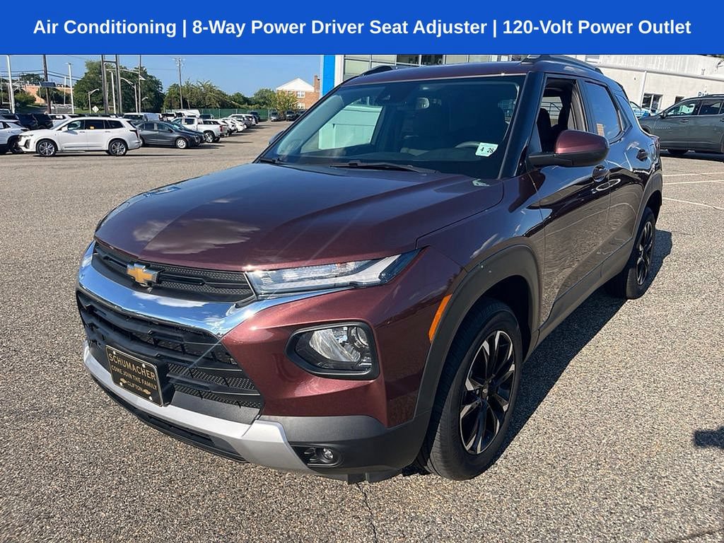 Used 2023 Chevrolet TrailBlazer LT w/ Convenience Package AWD/4WD image 3