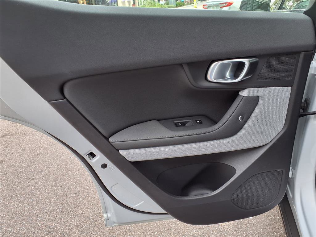 Used 2023 Polestar Polestar 2 image 19