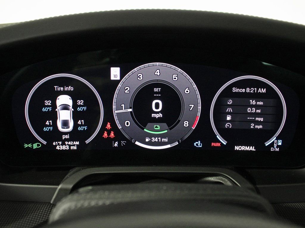 Certified 2025 Porsche 911 Carrera 4 GTS image 23