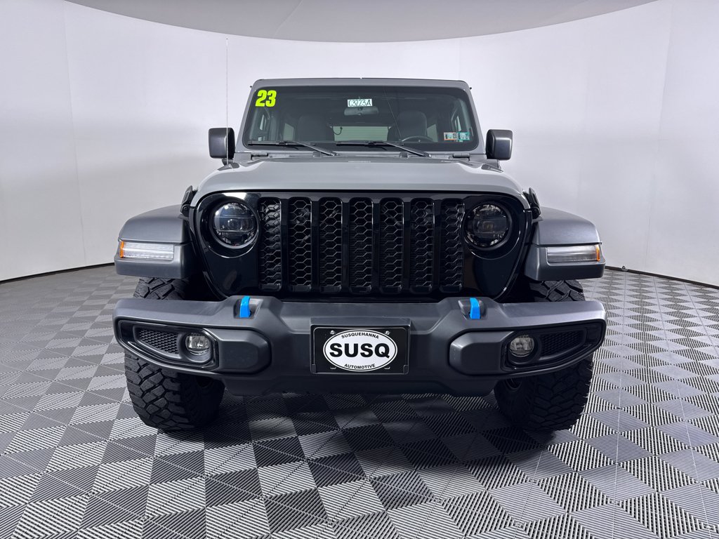 Used 2023 Jeep Wrangler Unlimited w/ Cold Weather Group AWD/4WD image 2