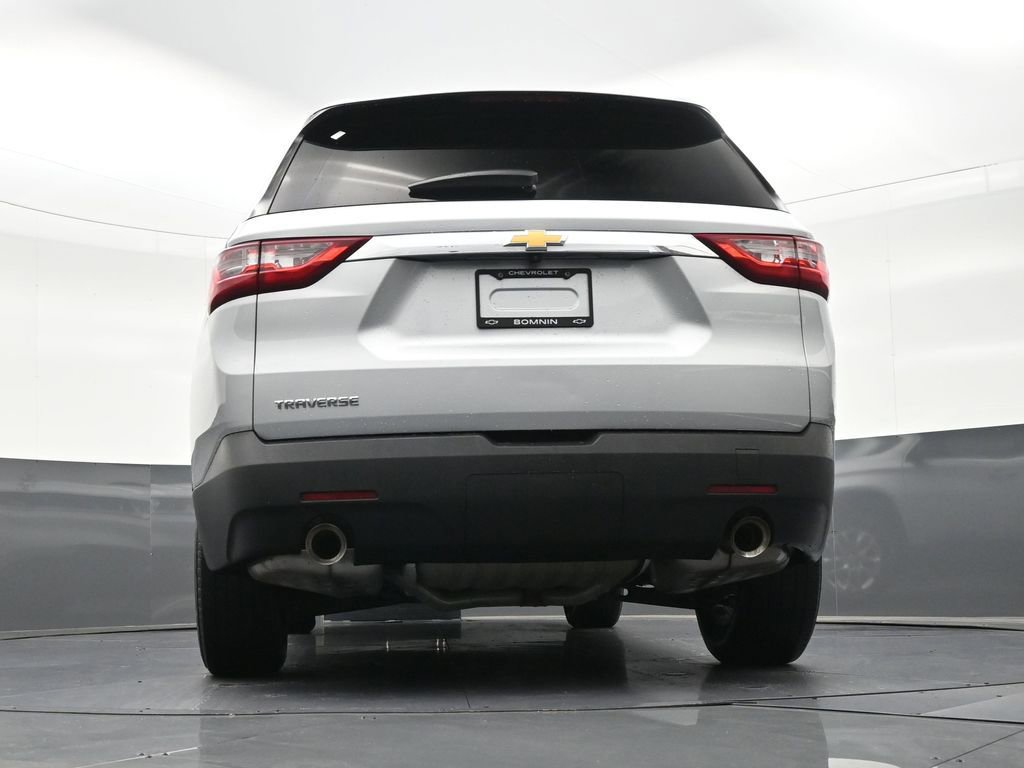 Used 2021 Chevrolet Traverse LS image 27