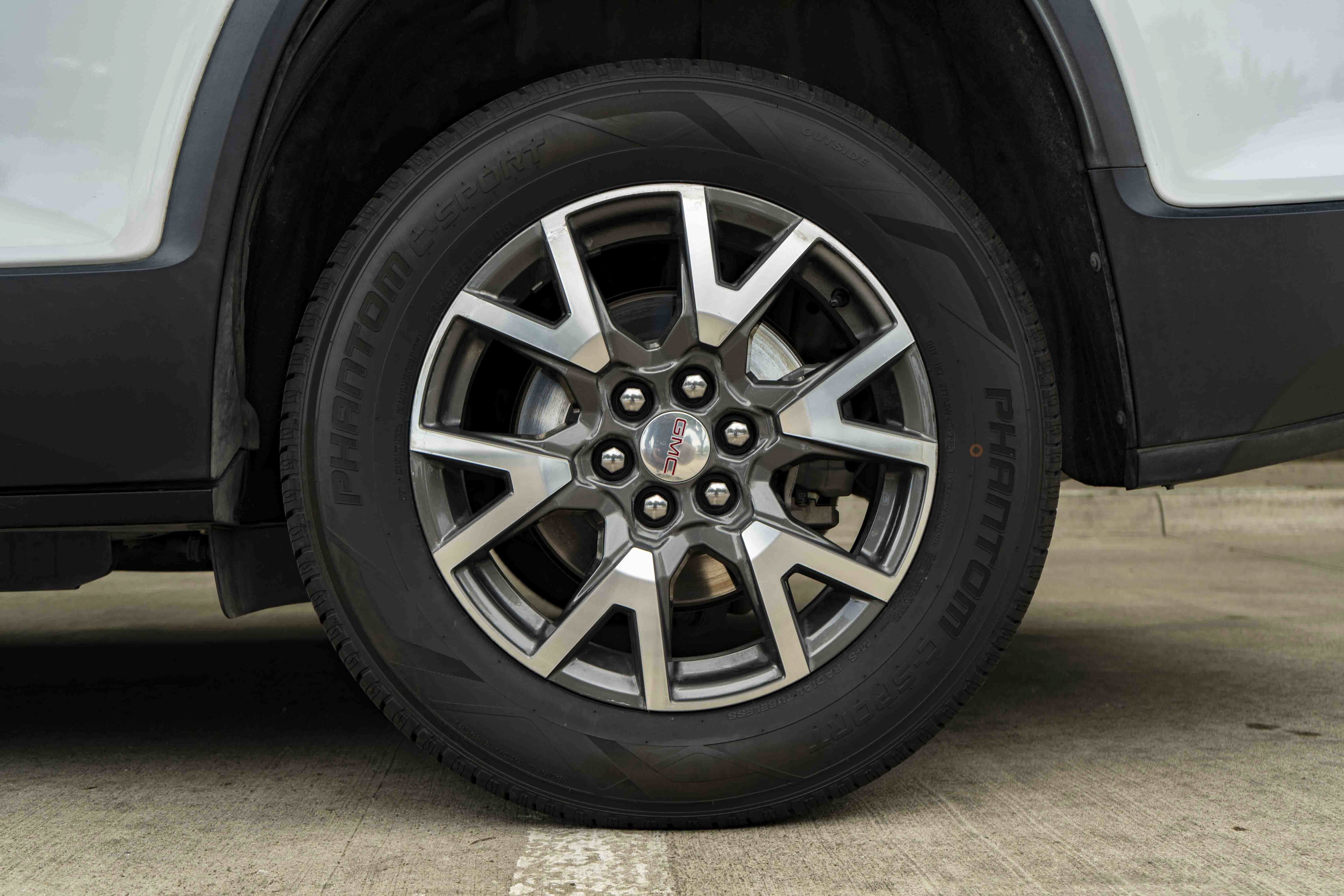 Used 2021 GMC Acadia SLE FWD image 14