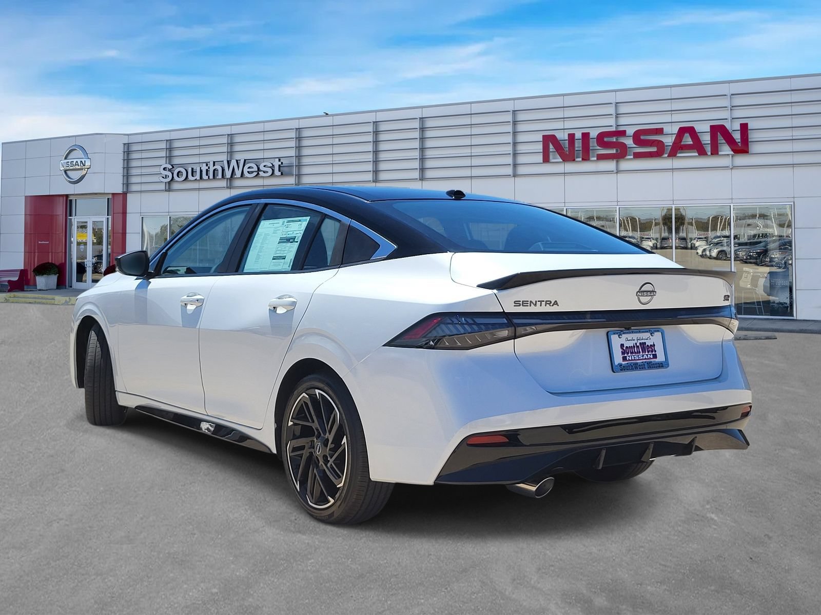 New 2026 Nissan Sentra SR w/ Floor Mat Package FWD image 7