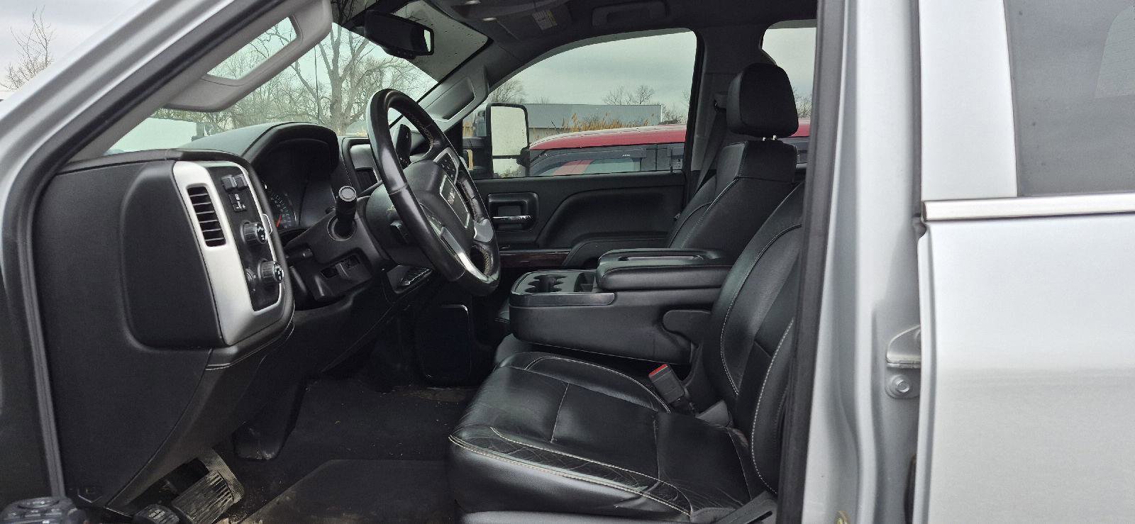 Used 2019 GMC Sierra 2500 SLT w/ Snow Plow Prep Package image 6