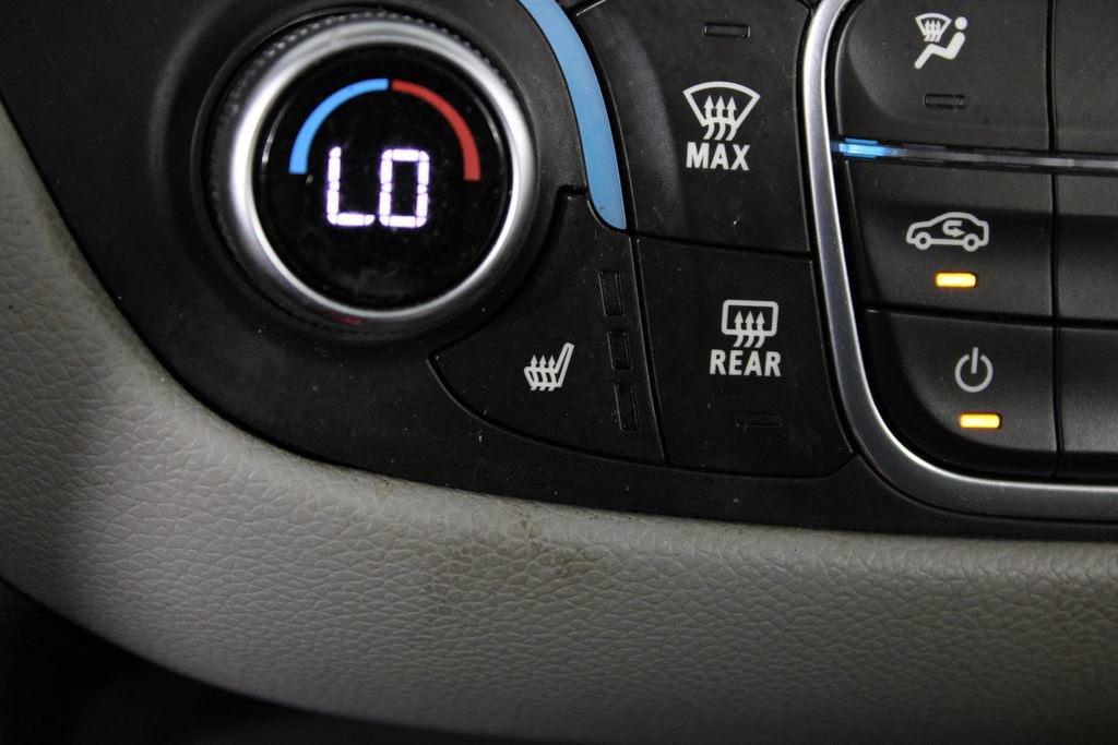 Used 2018 Chevrolet Equinox LT w/ Sun & Infotainment Package FWD image 25