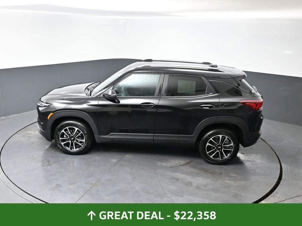 Used 2025 Chevrolet TrailBlazer LT w/ Driver Confidence Package image 21