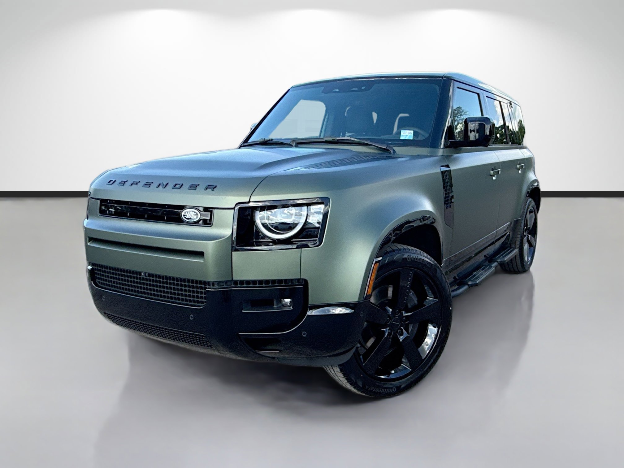 New 2026 Land Rover Defender 110 X-Dynamic SE AWD/4WD image 1