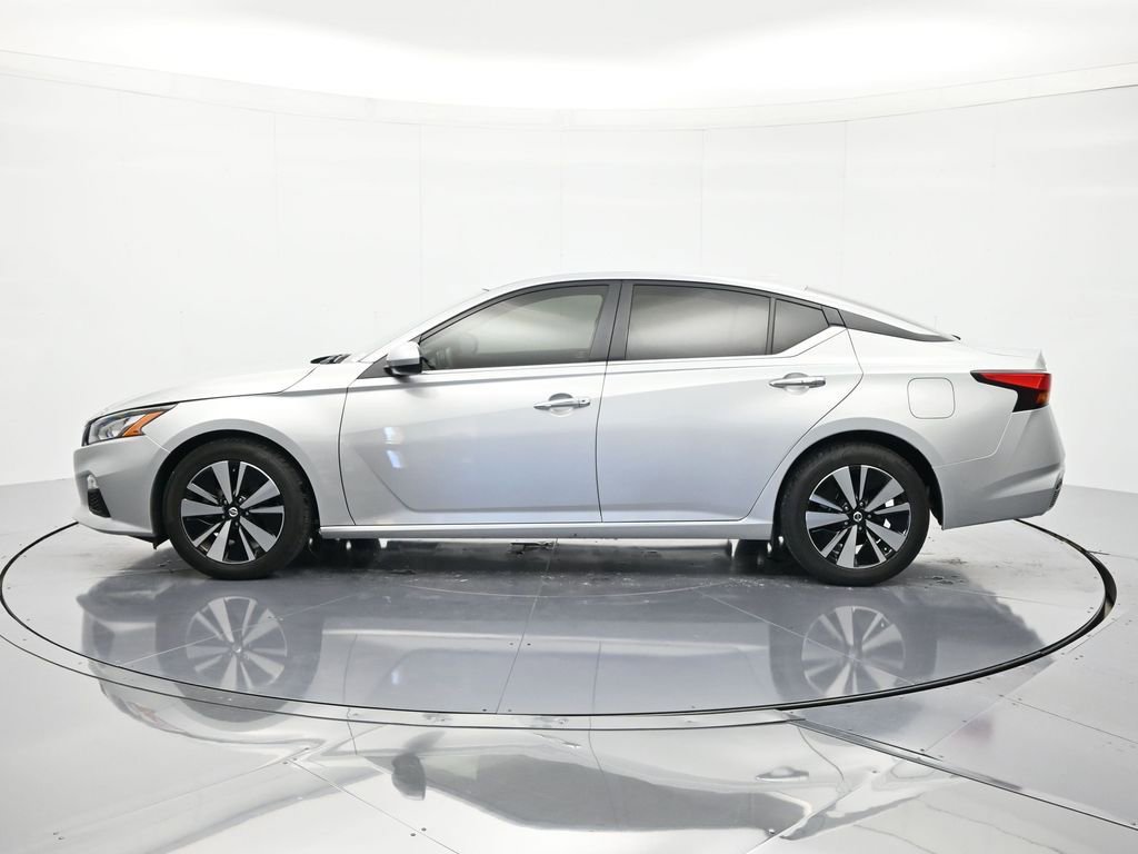 Certified 2022 Nissan Altima 2.5 SV FWD image 8