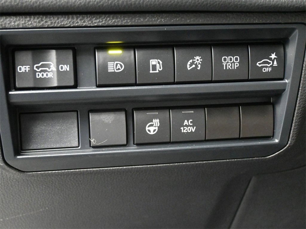 Used 2025 Toyota Sequoia Limited image 6