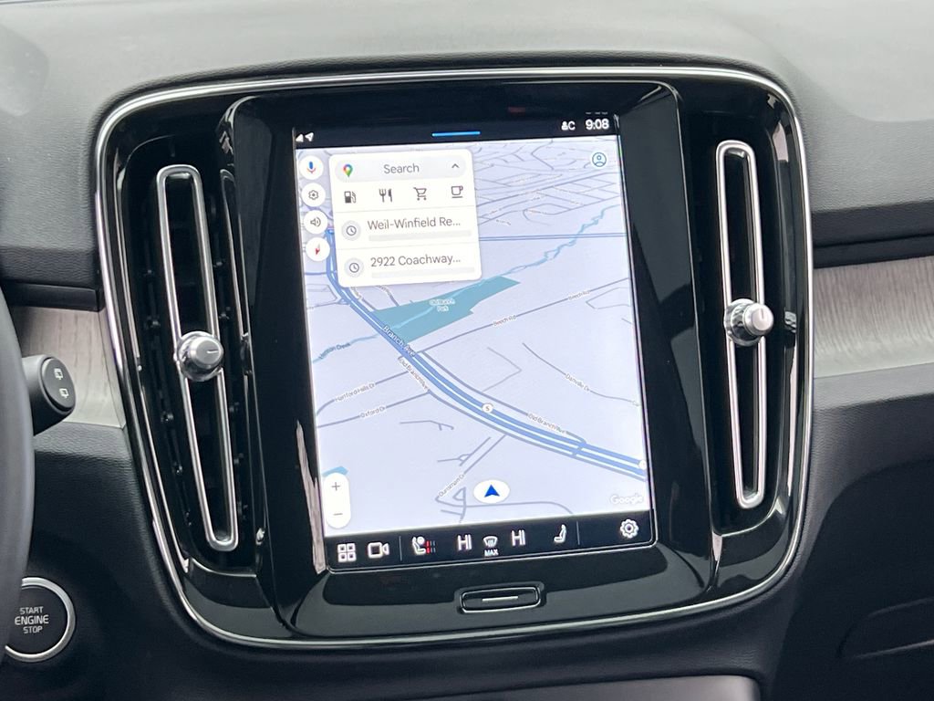 Used 2024 Volvo XC40 B5 Plus w/ Climate Package image 21