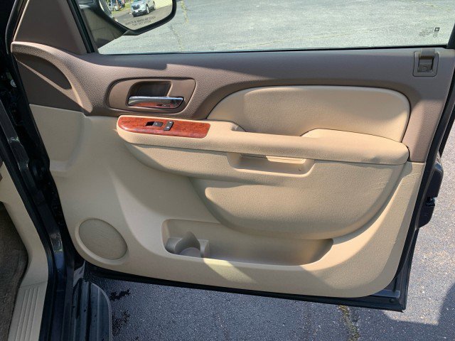 Used 2011 Chevrolet Avalanche LS RWD image 18