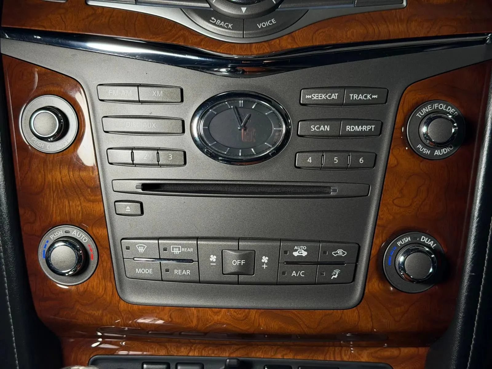 Used 2015 INFINITI QX80 2WD w/ Deluxe Technology Package image 42