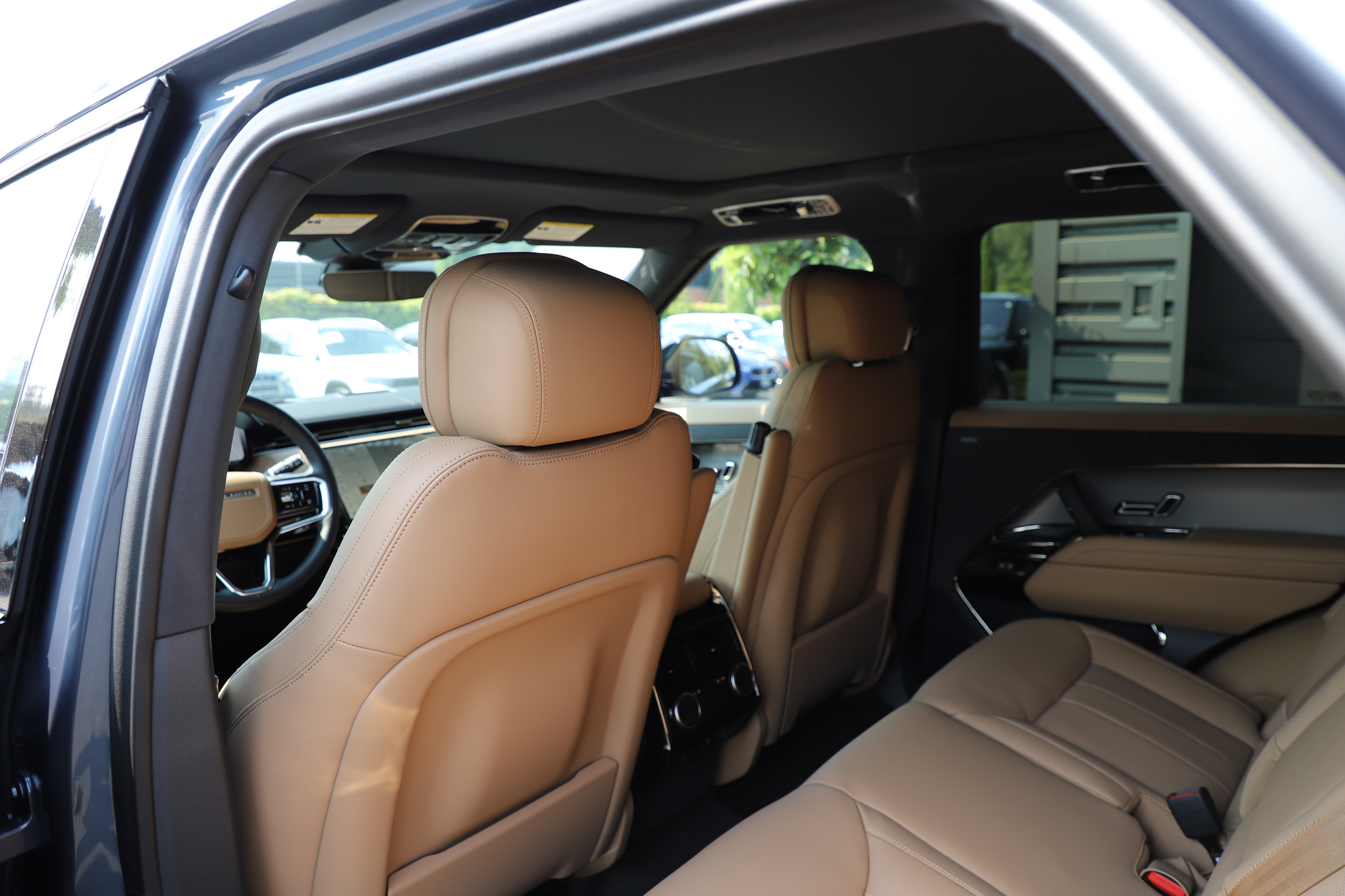 New 2026 Land Rover Range Rover Sport SE AWD/4WD image 14