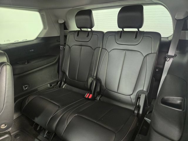 Used 2022 Jeep Grand Cherokee L Limited AWD/4WD image 18