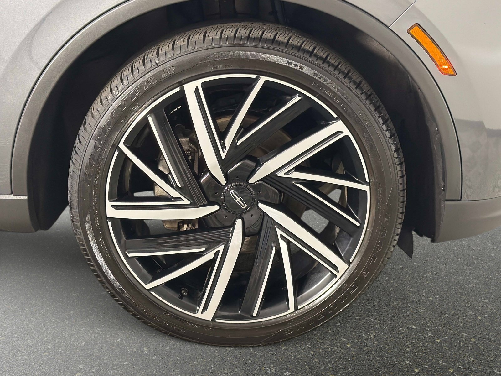 Used 2025 Lincoln Aviator Reserve w/ Equipment Group 201A AWD/4WD image 19