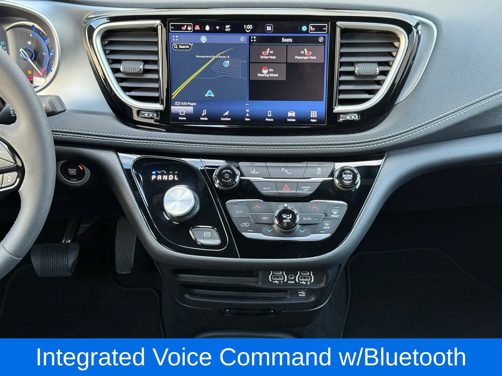 Used 2023 Chrysler Pacifica Touring-L w/ Uconnect Theater Family Group image 27