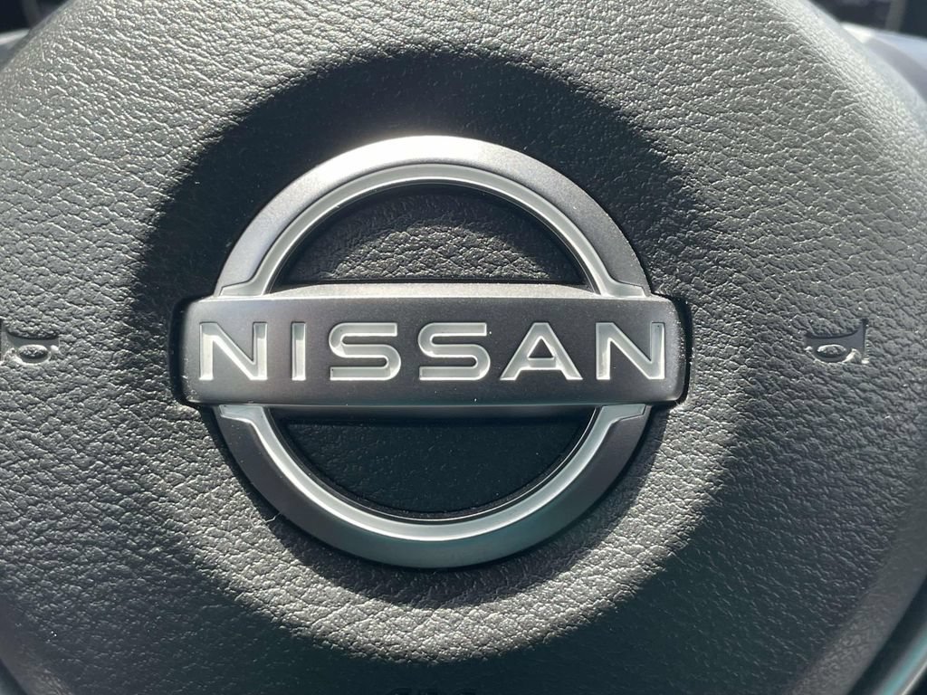 Used 2025 Nissan Sentra SR FWD image 21