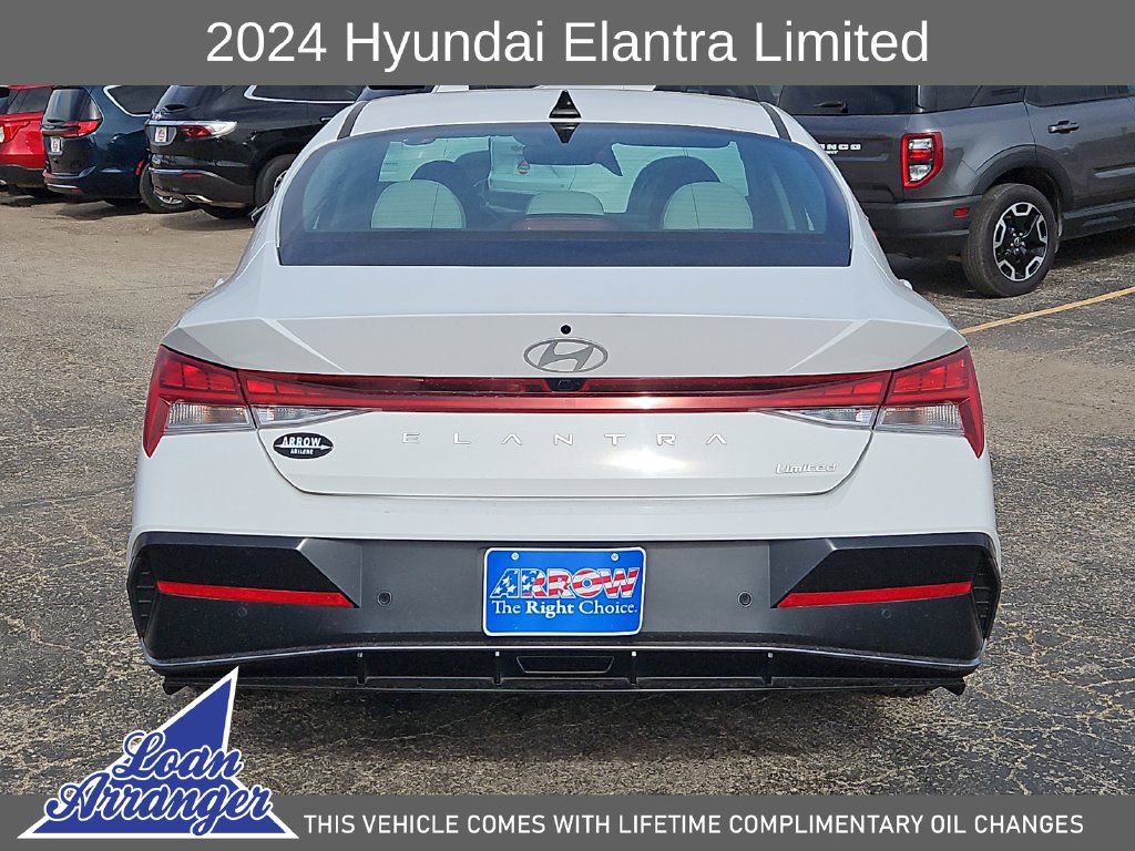 Used 2024 Hyundai Elantra Limited FWD image 11
