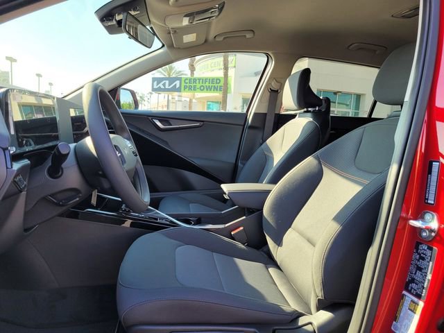 New 2025 Kia Niro LX image 9