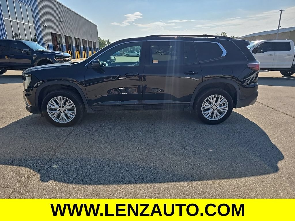 Used 2024 GMC Acadia Elevation w/ Trailering Package AWD/4WD image 3