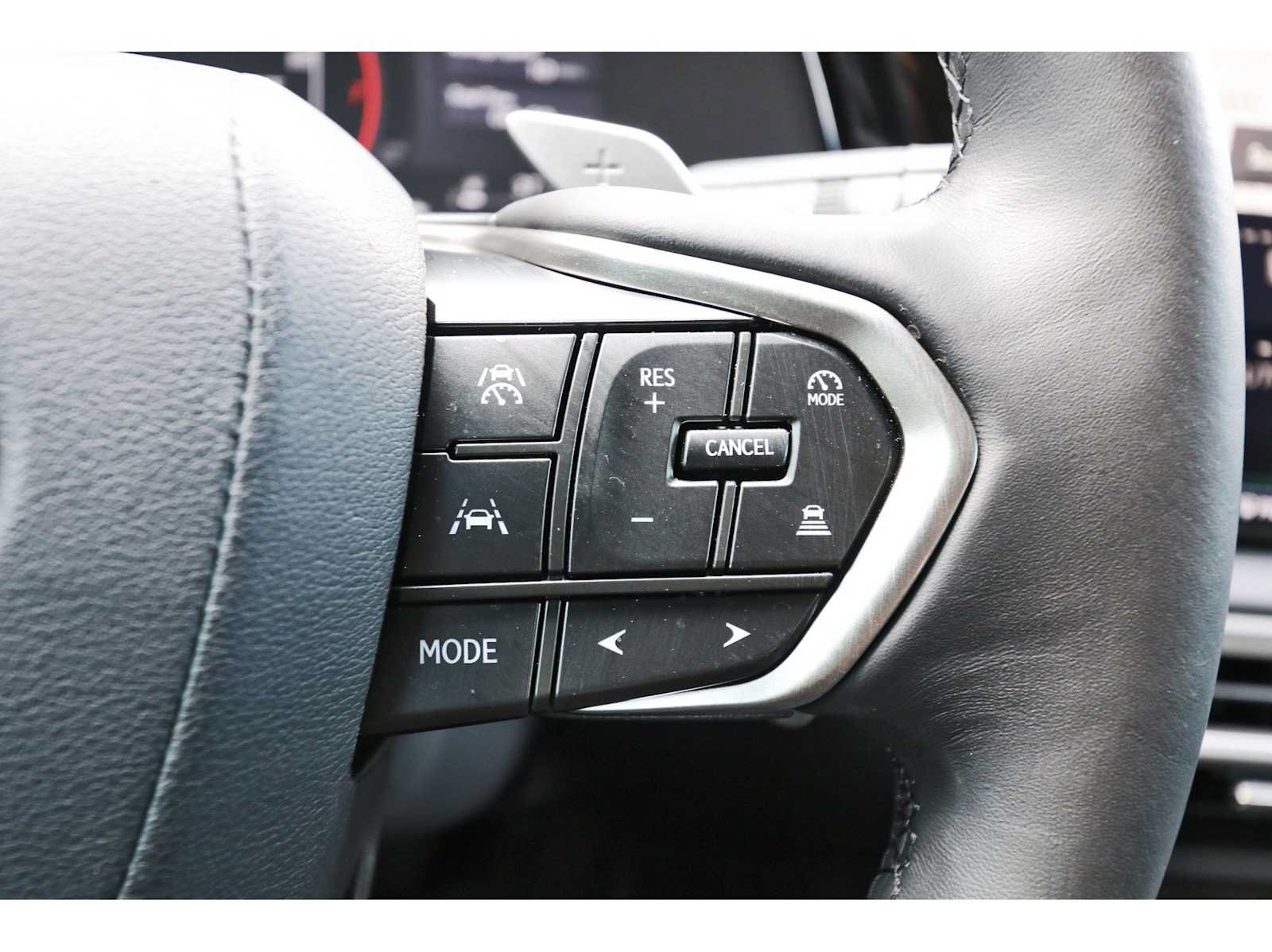 Used 2025 Lexus RX 350 Premium w/ Accessory Package (Z1) FWD image 16