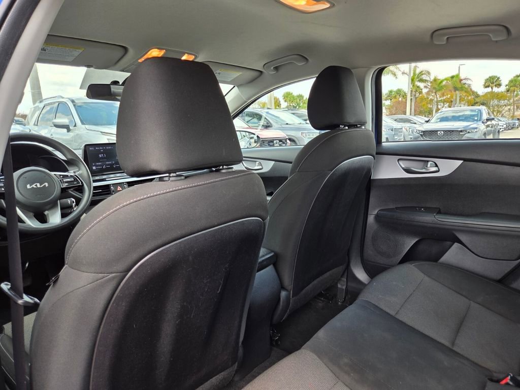 Used 2022 Kia Forte LXS w/ LXS Technology Package image 18