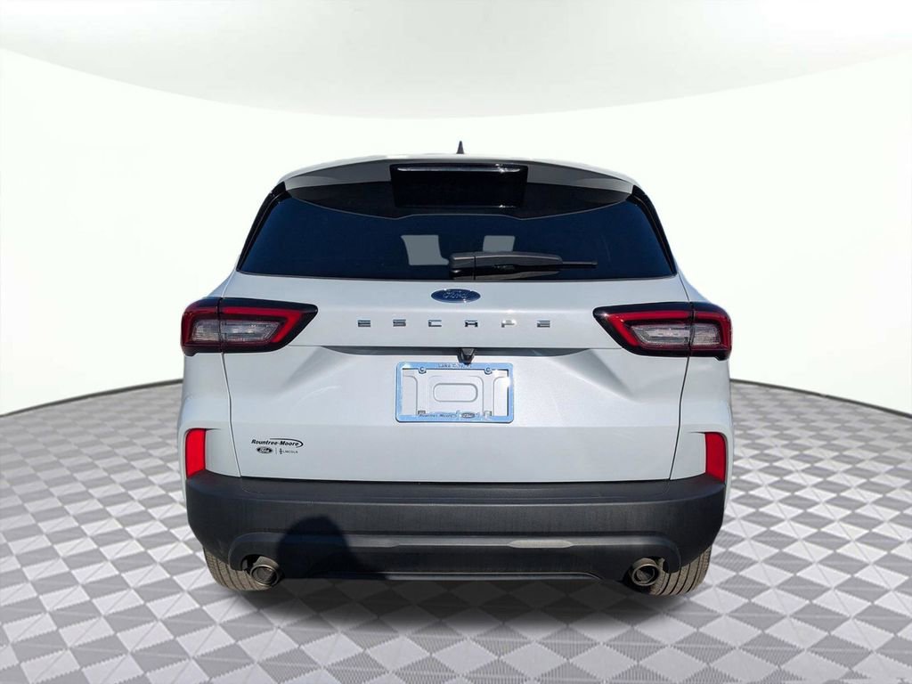 Used 2025 Ford Escape ST-Line image 4