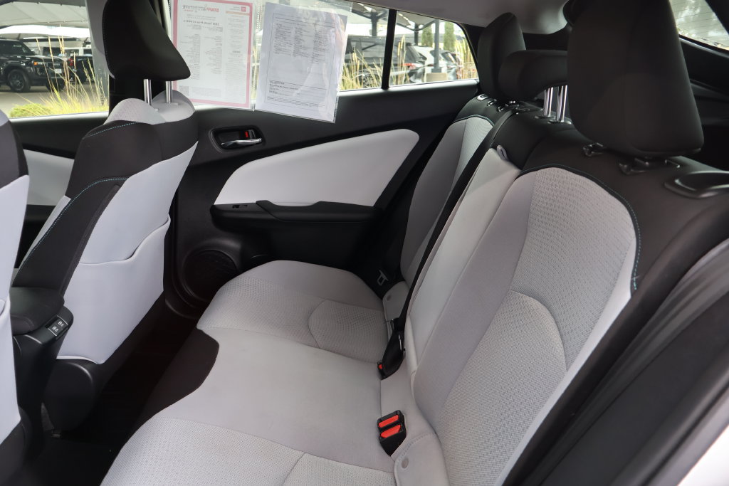 Certified 2020 Toyota Prius LE AWD/4WD image 43