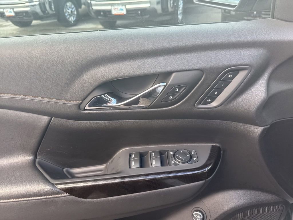 Used 2023 GMC Acadia AT4 w/ Technology Package image 18