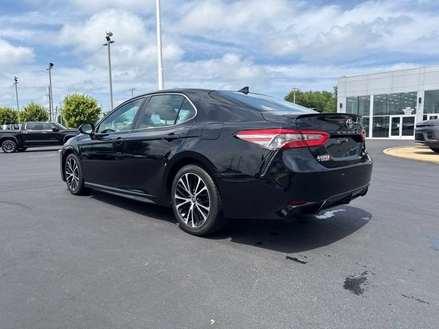Used 2019 Toyota Camry SE FWD image 5