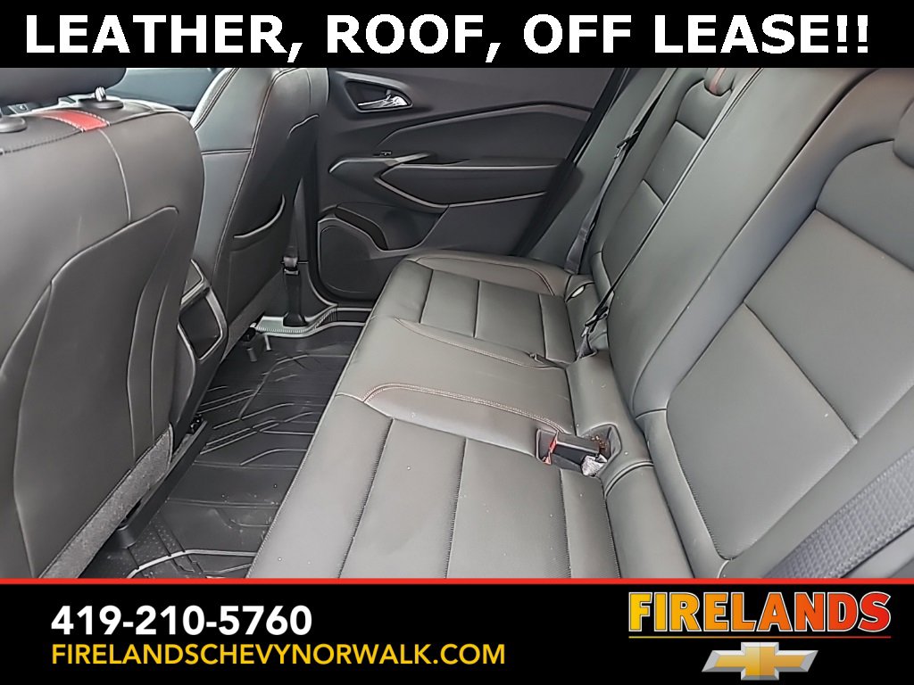 Certified 2025 Chevrolet Trax RS w/ Sunroof Package image 40