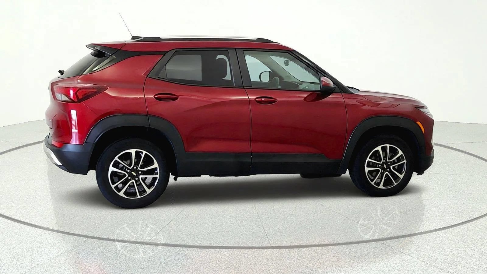 Used 2025 Chevrolet TrailBlazer LT AWD/4WD image 6